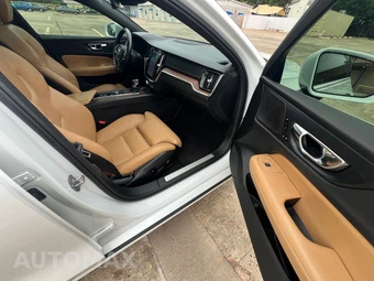 2020 Volvo S60 T6 Inscription - miniatura 10