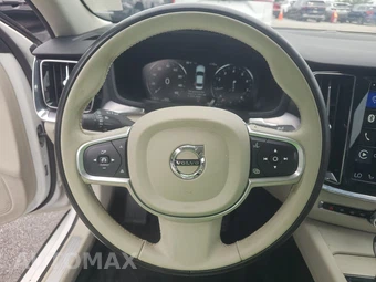 2020 Volvo S60 T6 Momentum - miniatura 10