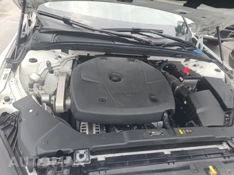 2020 Volvo S60 T6 Momentum - miniatura 15