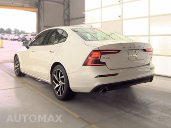 2020 Volvo S60 T6 Momentum - miniatura 6