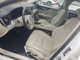 2020 Volvo S60 T6 Momentum - miniatura 7