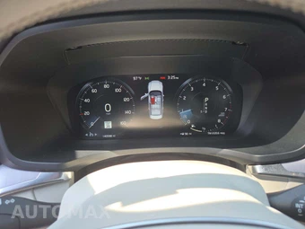 2020 Volvo S60 T6 Momentum – miniatura 9