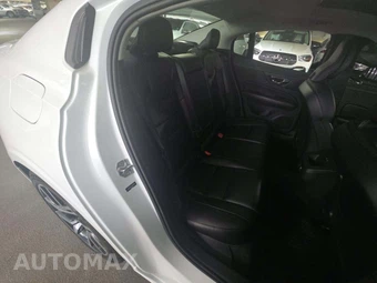 2020 Volvo S60 T6 Momentum - miniatura 16