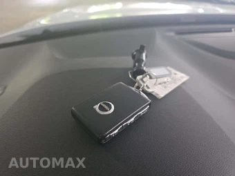 2020 Volvo S60 T6 Momentum - miniatura 8