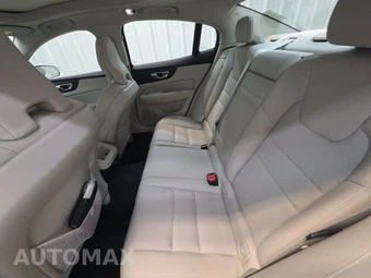 2020 Volvo S60 T6 Momentum - miniatura 13