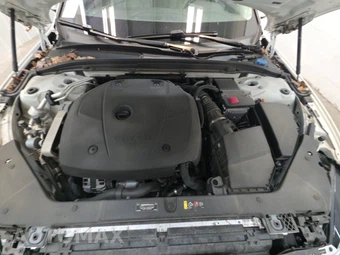 2020 Volvo S60 T6 Momentum - miniatura 15
