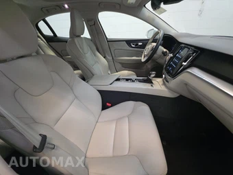 2020 Volvo S60 T6 Momentum - miniatura 8