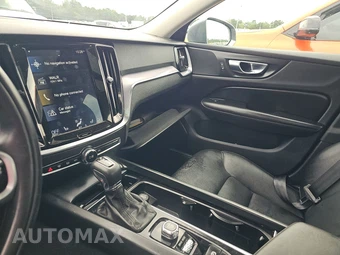 2020 Volvo S60 T6 Momentum - miniatura 11