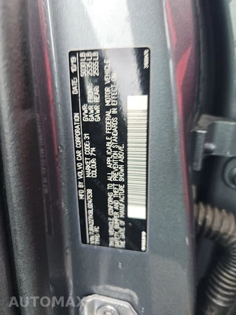 2020 Volvo S60 T6 Momentum - miniatura 14
