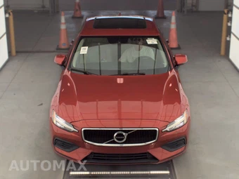 2020 Volvo S60 T6 Momentum - miniatura 2