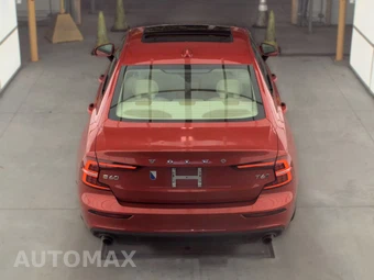 2020 Volvo S60 T6 Momentum - miniatura 5