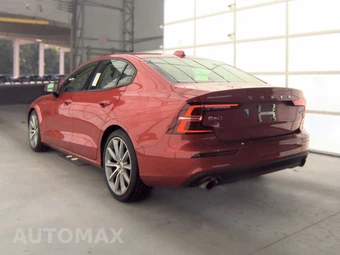2020 Volvo S60 T6 Momentum - miniatura 6