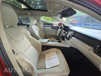 2020 Volvo S60 T6 Momentum - miniatura 8
