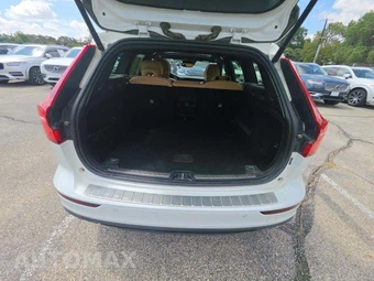 2020 Volvo V60 T5 Momentum - miniatura 11