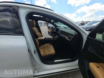 2020 Volvo V60 T5 Momentum - miniatura 15