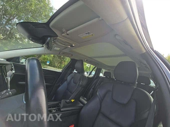 2020 Volvo V60 T5 Momentum – miniatura 8