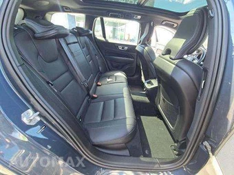 2020 Volvo V60 T5 Momentum – miniatura 16