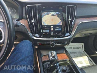 2020 Volvo V60 T5 Momentum – miniatura 31