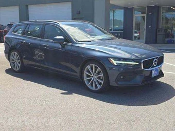 2020 Volvo V60 T5 Momentum – miniatura 4