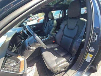 2020 Volvo V60 T5 Momentum – miniatura 6