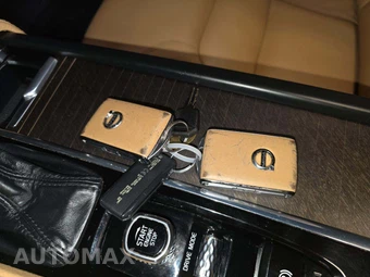 2020 Volvo V90 Cross Country T6 - miniatura 8