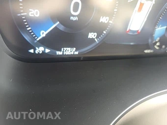 2020 Volvo V90 Cross Country T6 - miniatura 15