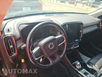 2020 Volvo XC40 T5 Inscription – miniatura 11