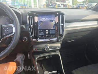 2020 Volvo XC40 T5 R-Design – miniatura 7