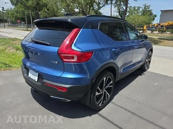 2020 Volvo XC40 T5 R-Design – miniatura 4