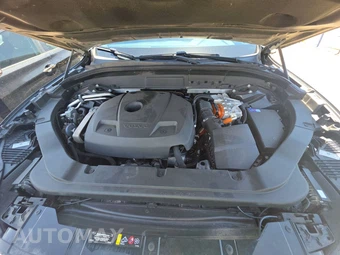 2020 Volvo XC60 Plug-In Hybrid T8 Momentum - miniatura 15