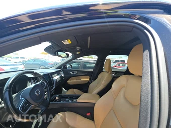 2020 Volvo XC60 Plug-In Hybrid T8 Momentum - miniatura 18