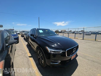 2020 Volvo XC60 Plug-In Hybrid T8 Momentum - miniatura 3