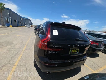 2020 Volvo XC60 Plug-In Hybrid T8 Momentum - miniatura 5