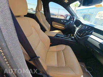 2020 Volvo XC60 Plug-In Hybrid T8 Momentum - miniatura 8