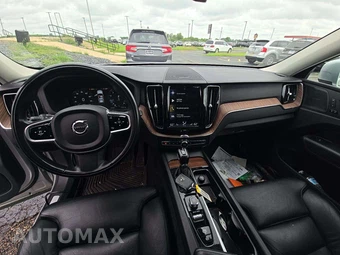 2020 Volvo XC60 T5 Inscription - miniatura 10