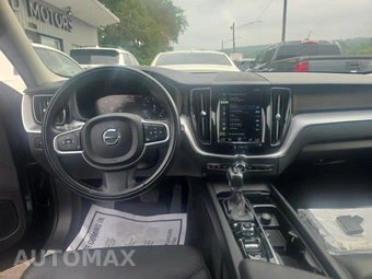 2020 Volvo XC60 T5 Momentum – miniatura 14