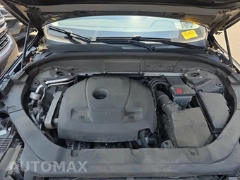 2020 Volvo XC60 T5 Momentum – miniatura 19