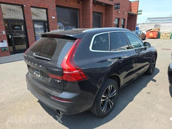 2020 Volvo XC60 T5 Momentum – miniatura 4