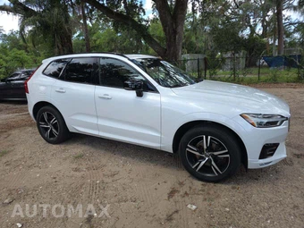 2020 Volvo XC60 T5 R-Design – miniatura 4