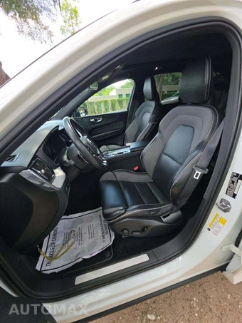 2020 Volvo XC60 T5 R-Design – miniatura 6