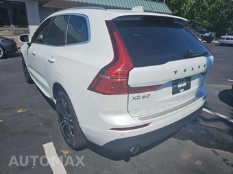 2020 Volvo XC60 T6 Momentum - miniatura 2
