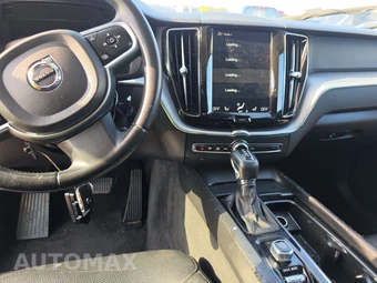 2020 Volvo XC60 T6 Momentum - miniatura 11
