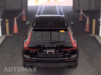 2020 Volvo XC60 T6 Momentum - miniatura 5