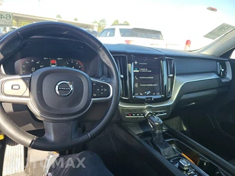 2020 Volvo XC60 T6 Momentum - miniatura 11