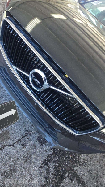 2020 Volvo XC60 T6 Momentum - miniatura 24