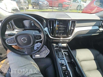 2020 Volvo XC60 T6 Momentum - miniatura 10