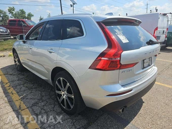 2020 Volvo XC60 T6 Momentum - miniatura 2