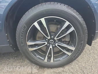 2020 Volvo XC60 T6 Momentum - miniatura 9