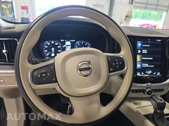 2020 Volvo XC60 T6 Momentum - miniatura 10