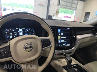 2020 Volvo XC60 T6 Momentum - miniatura 11